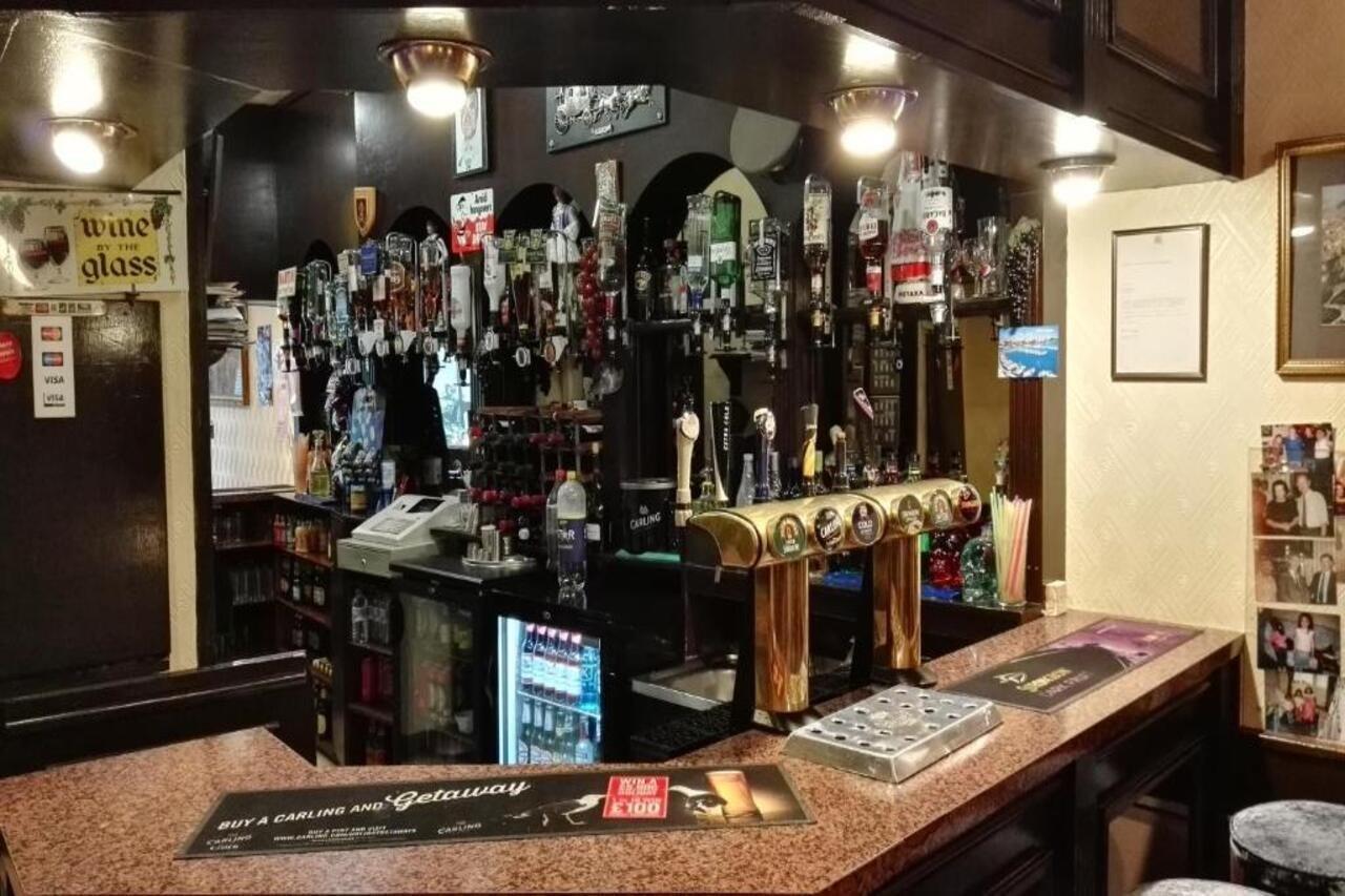 Barley Mow Hotel Понтефракт Екстер'єр фото