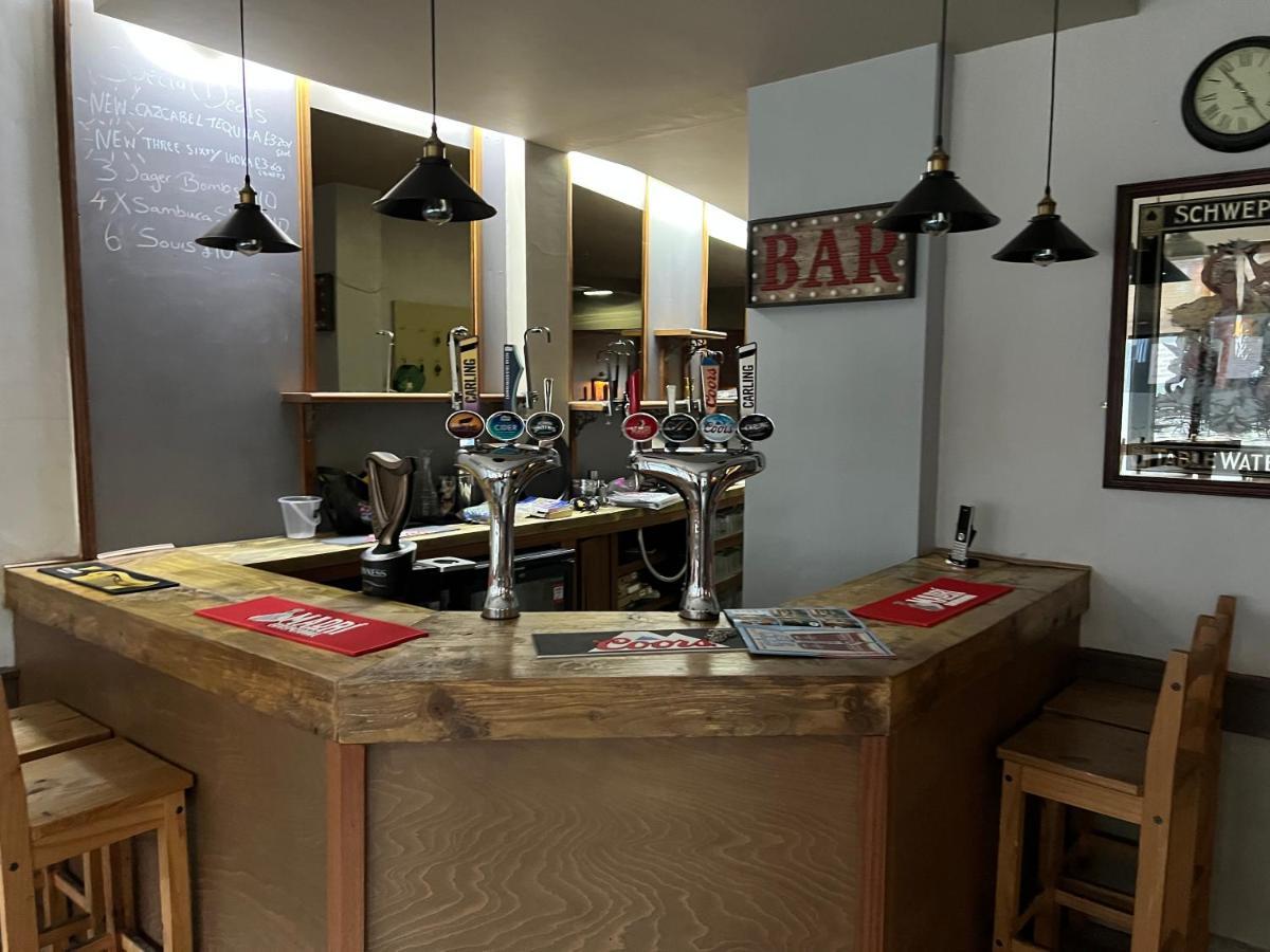 Barley Mow Hotel Понтефракт Екстер'єр фото