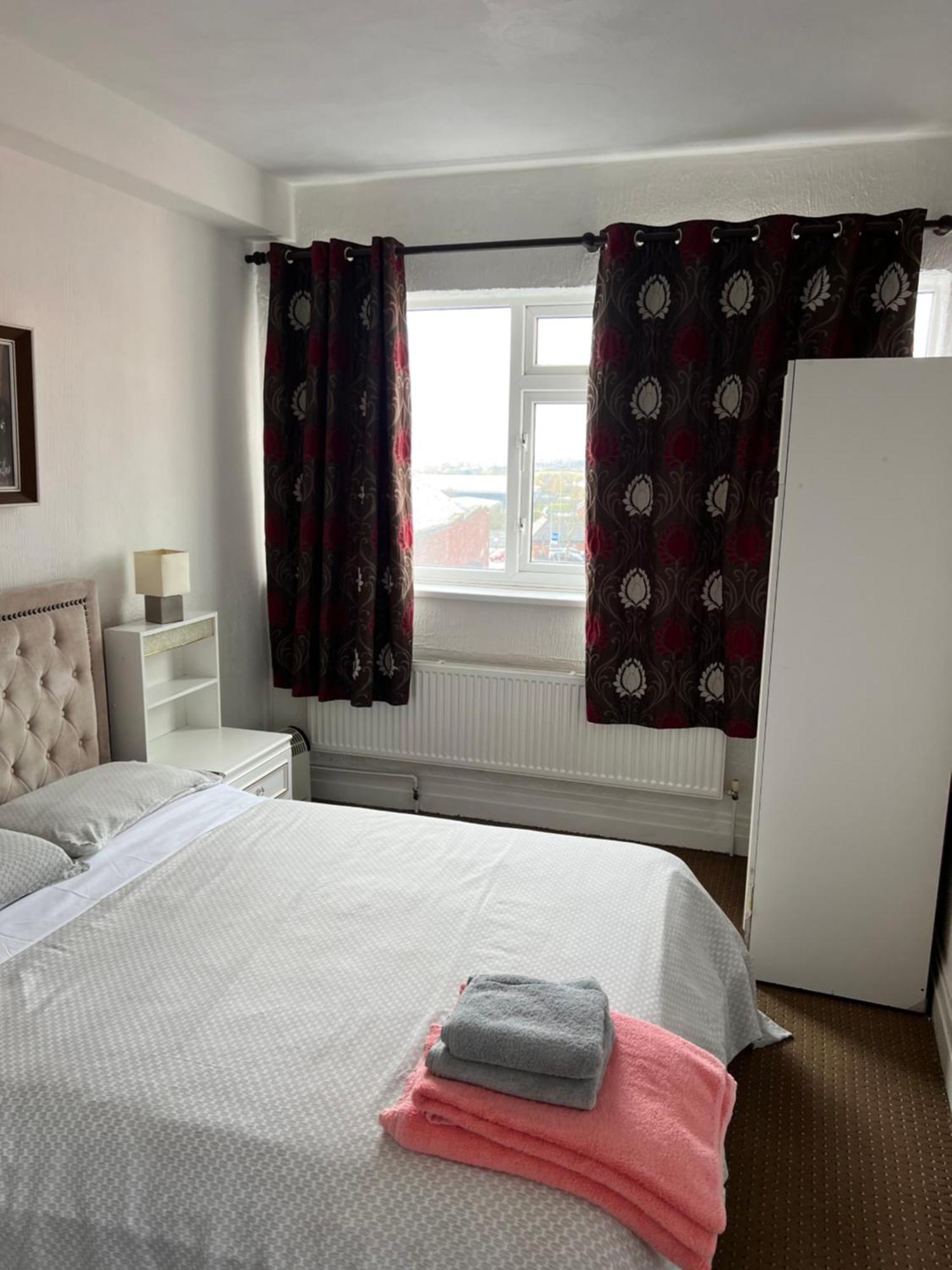 Barley Mow Hotel Понтефракт Екстер'єр фото