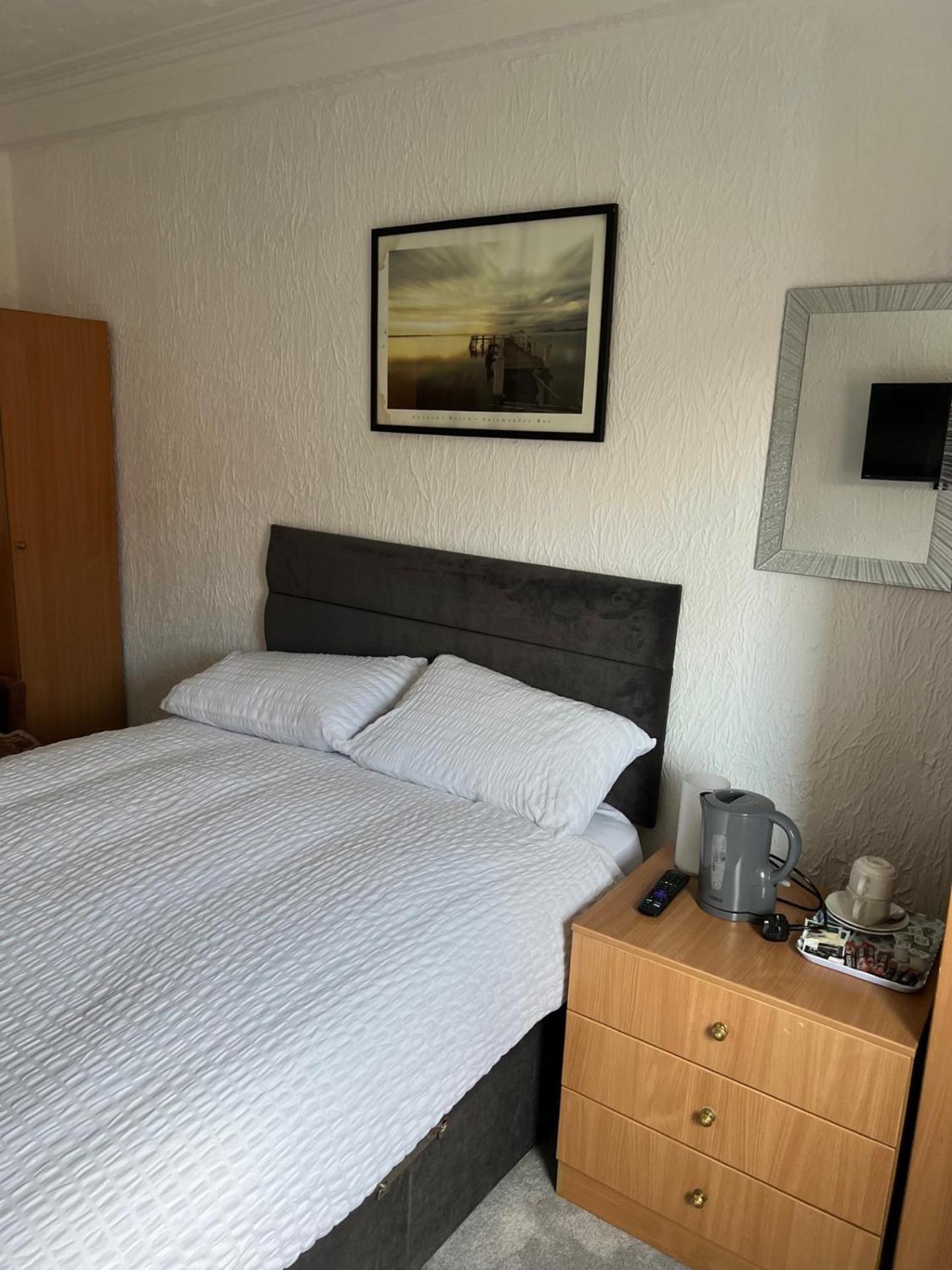 Barley Mow Hotel Понтефракт Екстер'єр фото