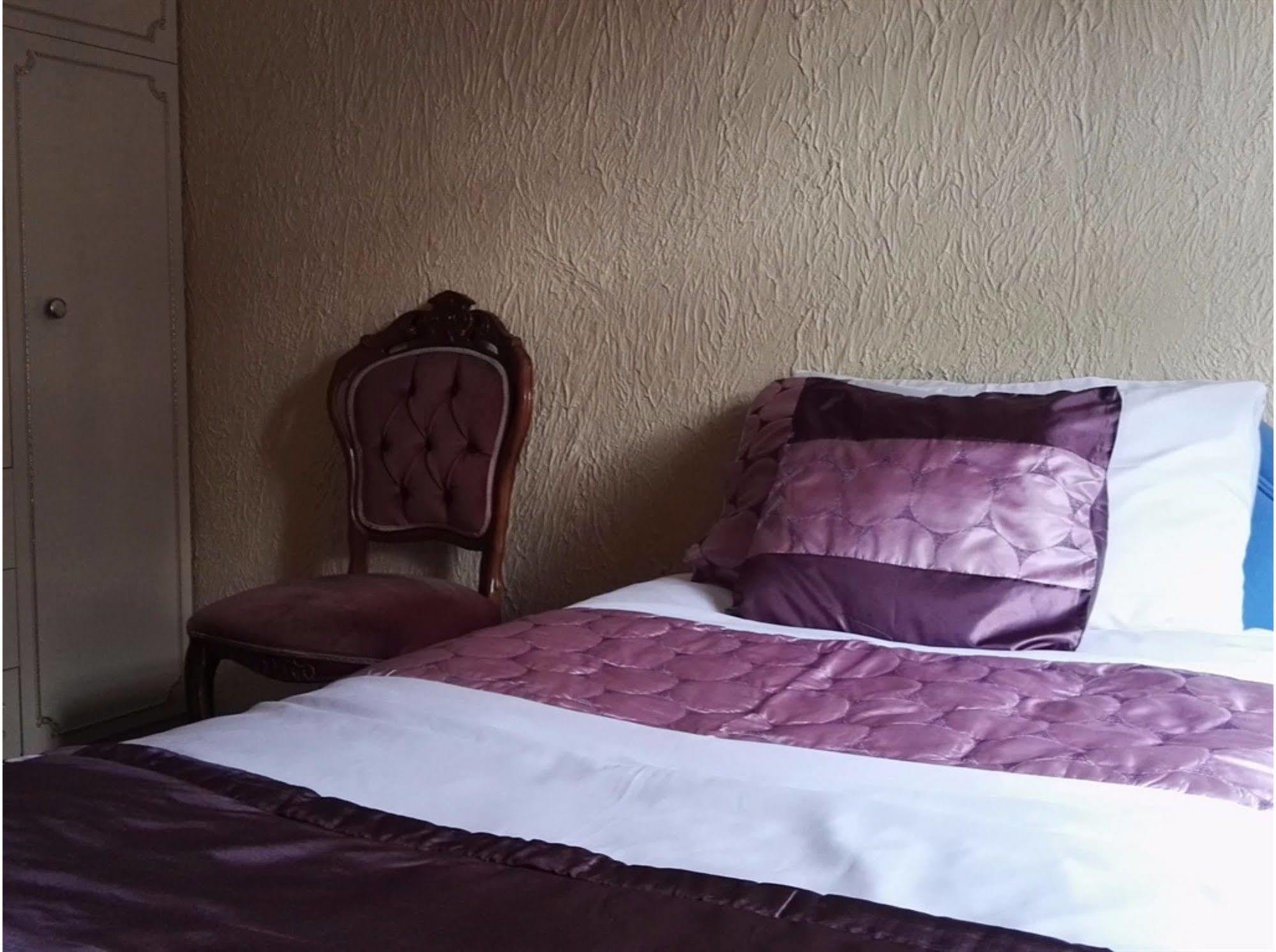 Barley Mow Hotel Понтефракт Екстер'єр фото