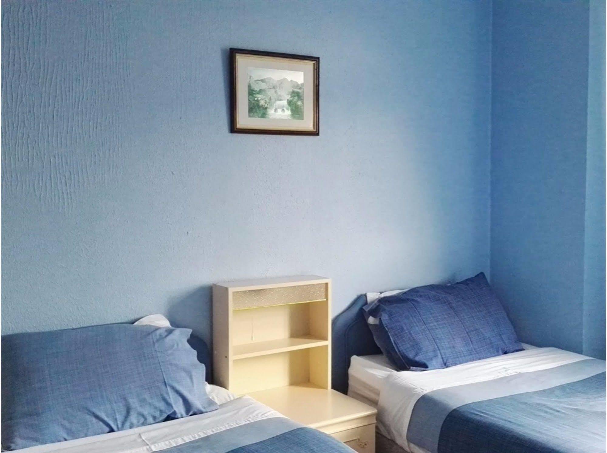 Barley Mow Hotel Понтефракт Екстер'єр фото