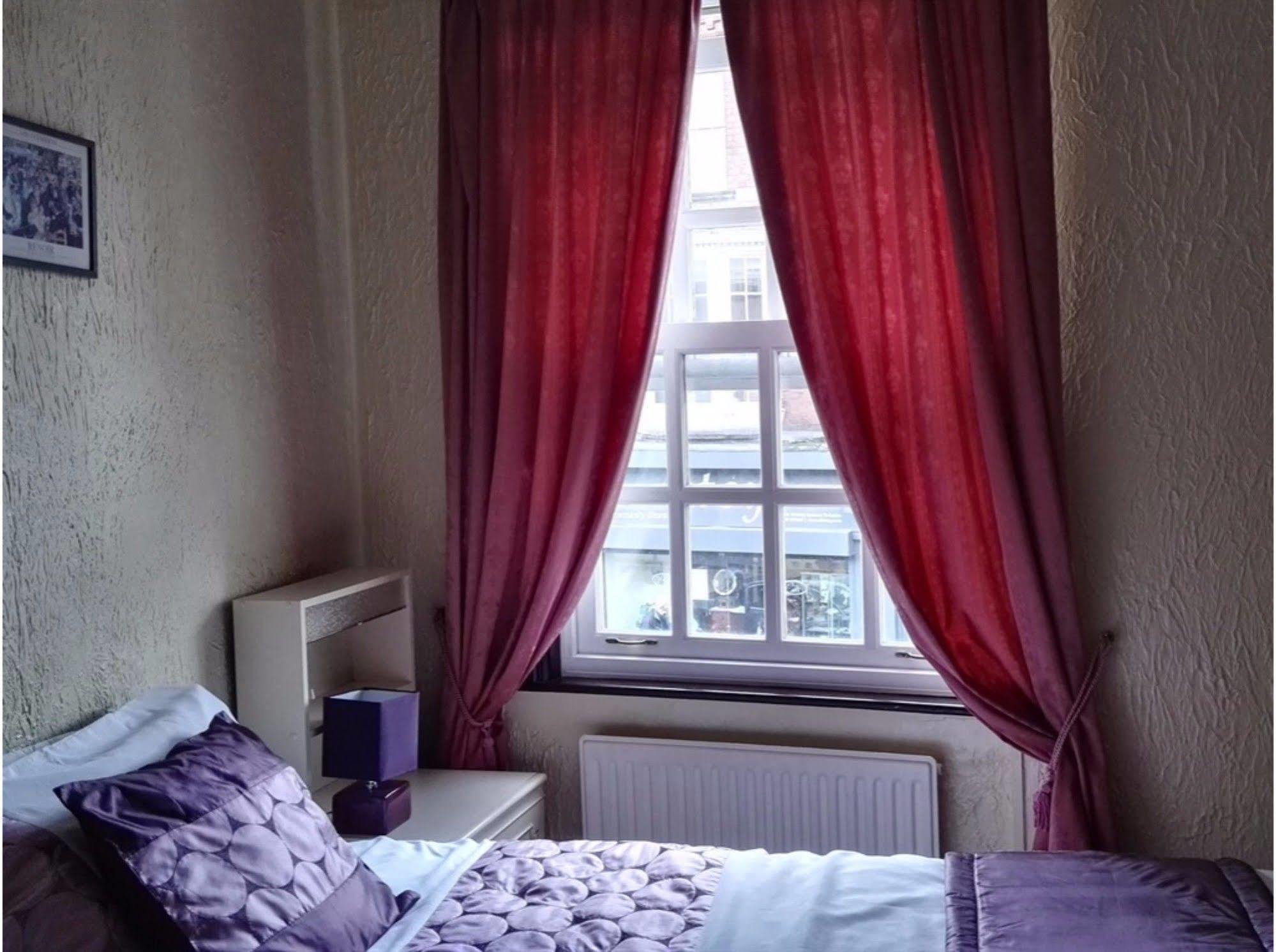 Barley Mow Hotel Понтефракт Екстер'єр фото