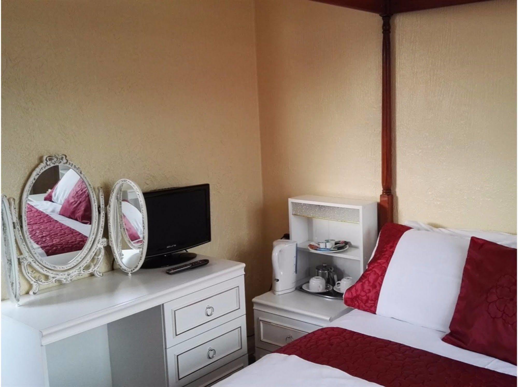 Barley Mow Hotel Понтефракт Екстер'єр фото
