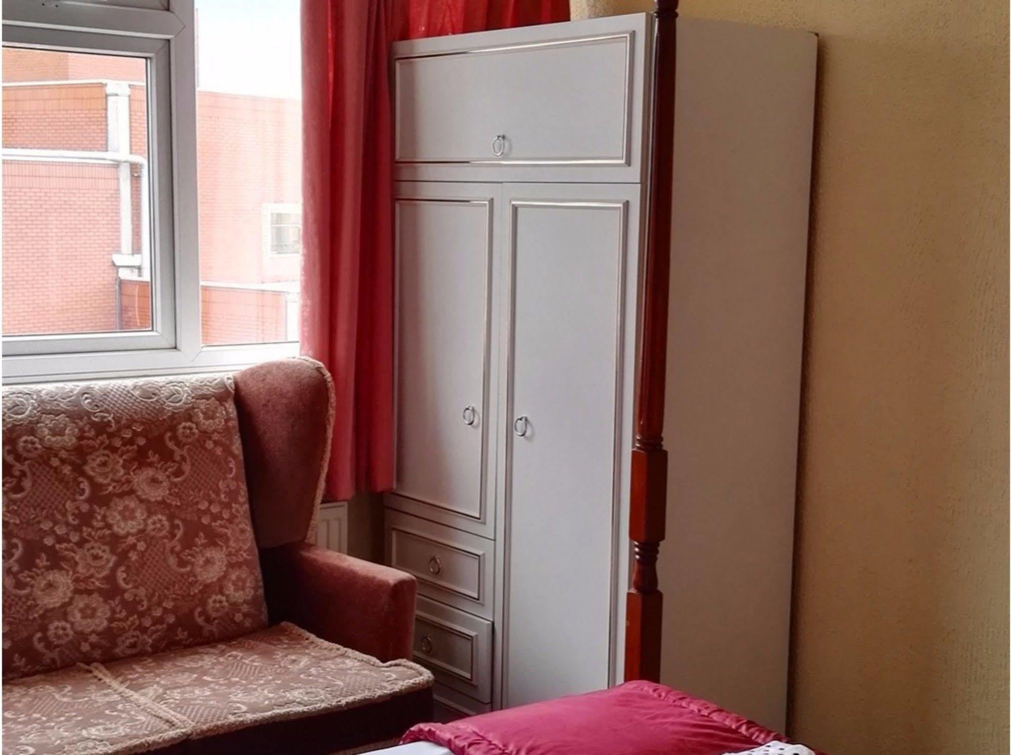Barley Mow Hotel Понтефракт Екстер'єр фото